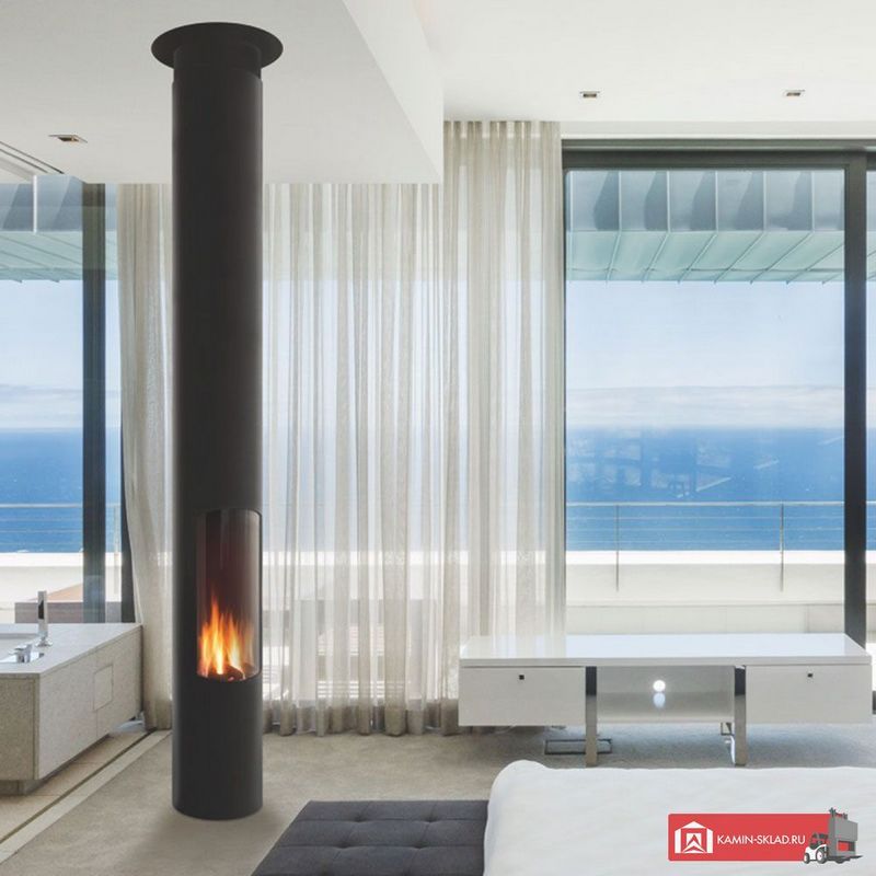 высокий камин в форме огненого столба