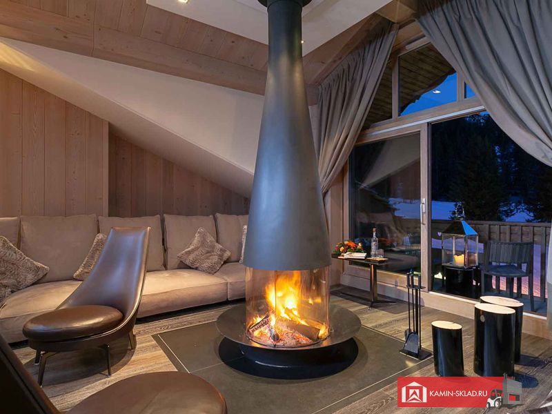 центральный камин с раздвижными стеклами