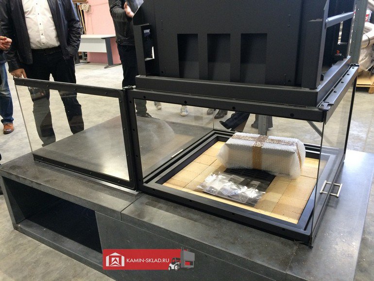 топка со стеклами с 4 сторон